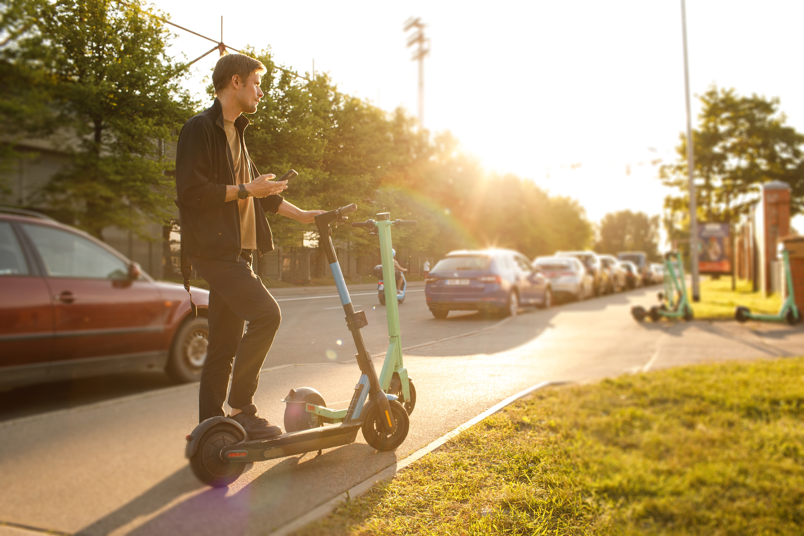 Imatge ¿Cuánto tarda en cargar un patinete eléctrico?